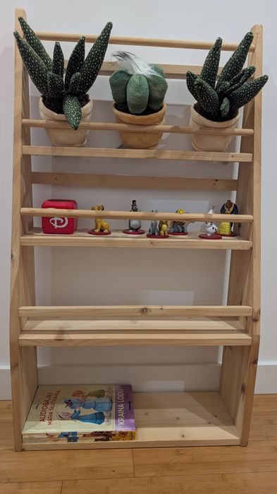 Biblioteczka drewniana Montessori