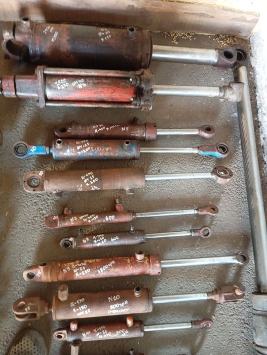 Продам гідроциліндр різних розмірів