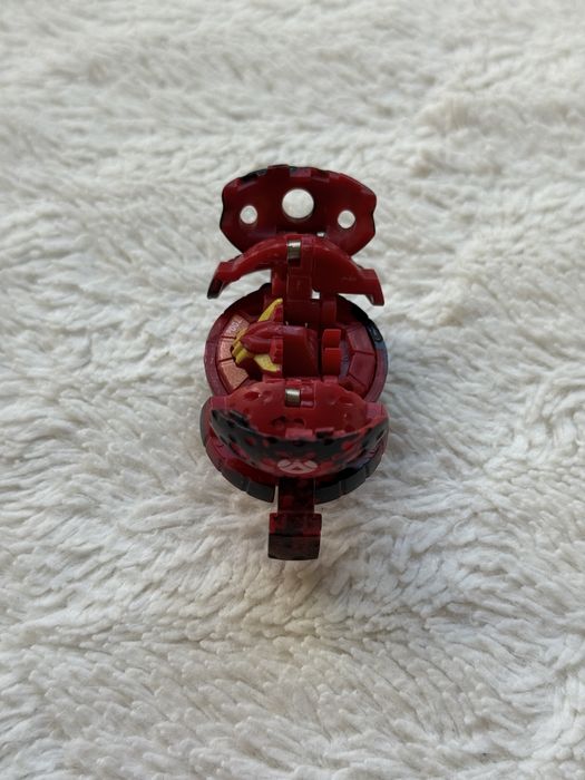 Bakugan Pyrus Thunder Wilda 700G