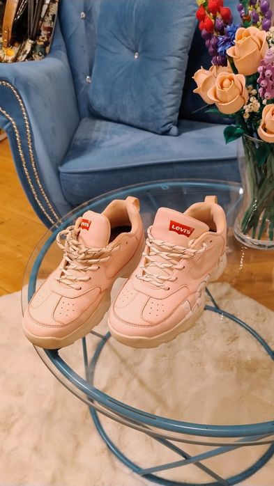 Buty sportowe Levi's  rozm . 37