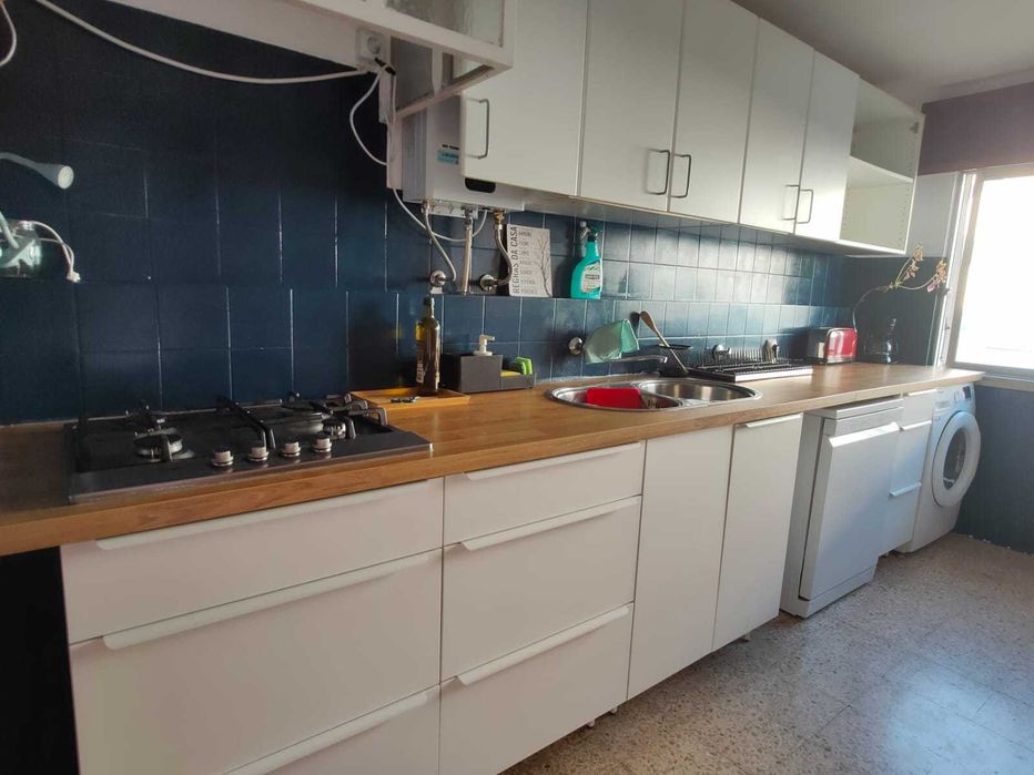 Quarto Espaçoso para Trabalhador em Paço de Arcos