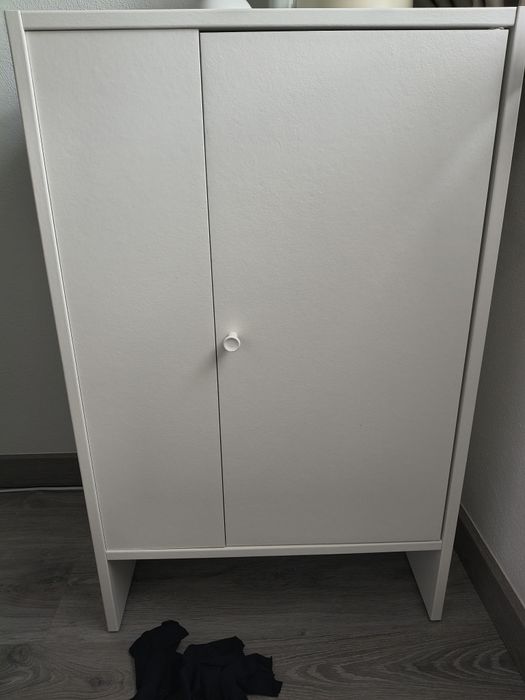 Conjunto de 2 móveis brancos