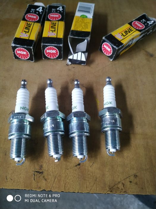 Продам свічки запалювання NGK # 4 нові