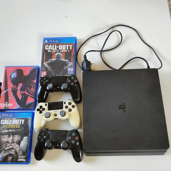 Konsola PlayStation 4 Slim