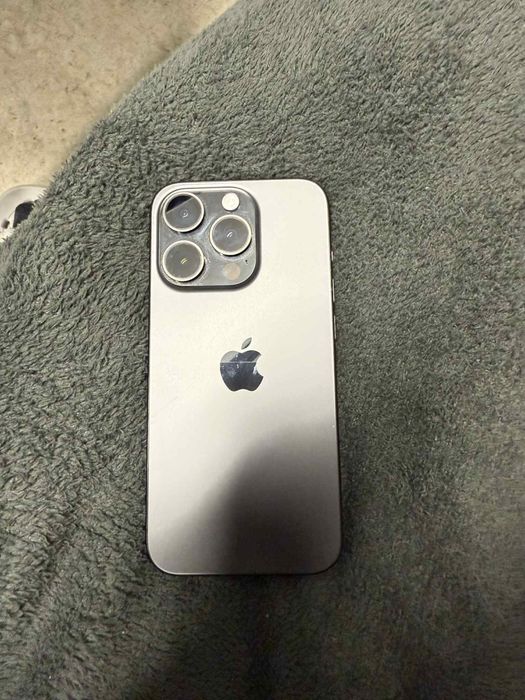 IPHONE 15 PRO Czarny