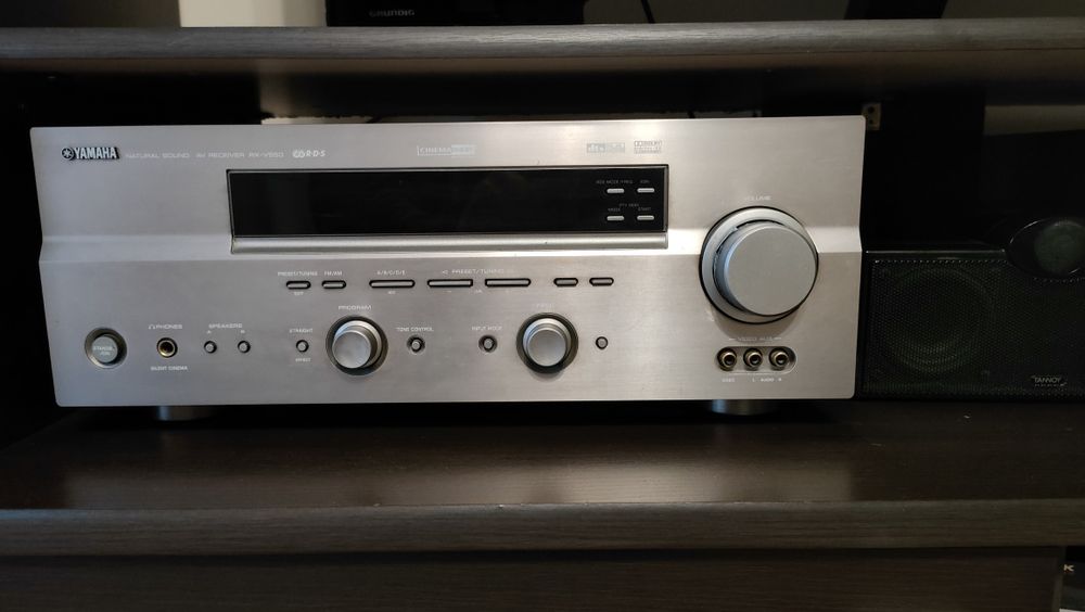 Amplituner Yamaha RX-V550