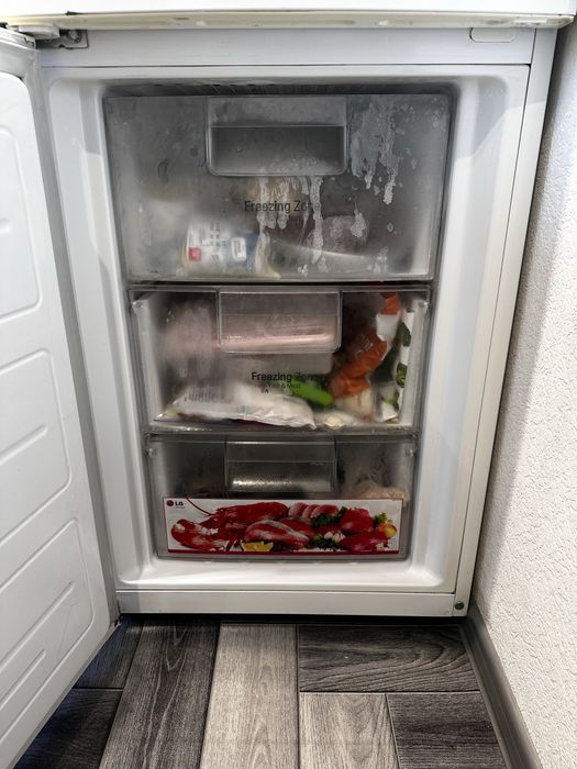 Продам холодильник LG