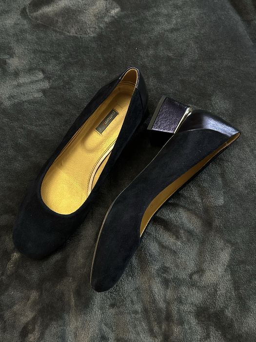 Замшеві темно-сині туфлі