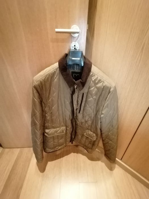 Casaco Milano excelente