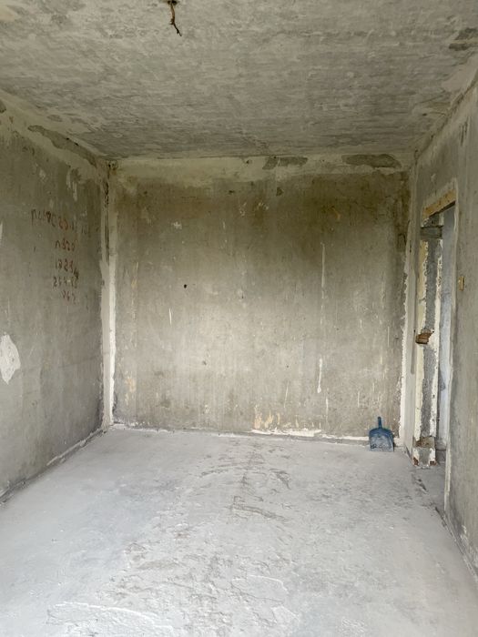 Продам 1 комн. Квартиру на левом берегу. 11мкр