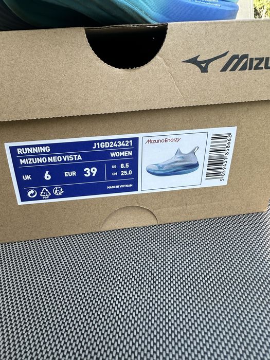 Buty biegowe Mizuno Neo Vista - damskie