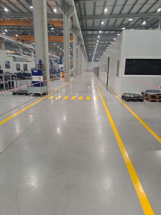 Pavimentos e paredes com revestimentos  em resina epoxy e poliuretano