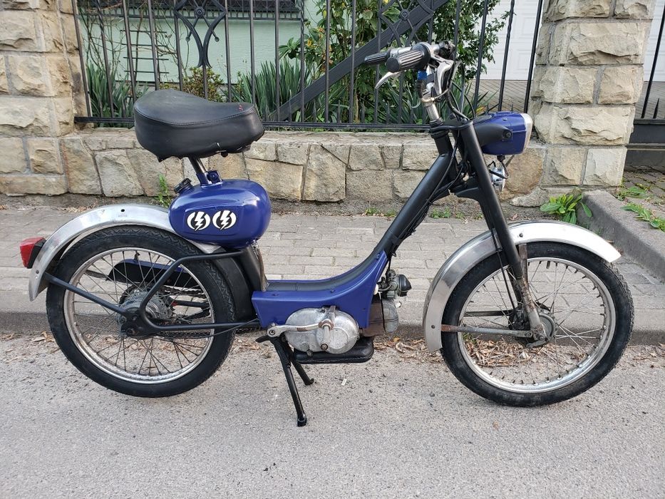 Ол жыныстық қатынас арқылы еркектерге қарызын өтеген.