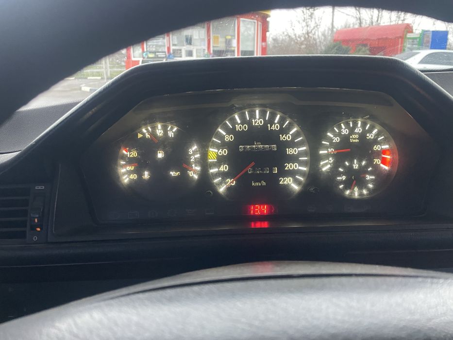 Мерседес бенс 124