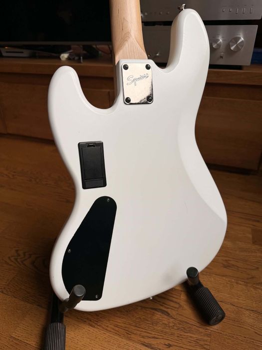 Gitara basowa - Squier Contemporary Active Jazz Bass HH Maple Fingerboard Flat White