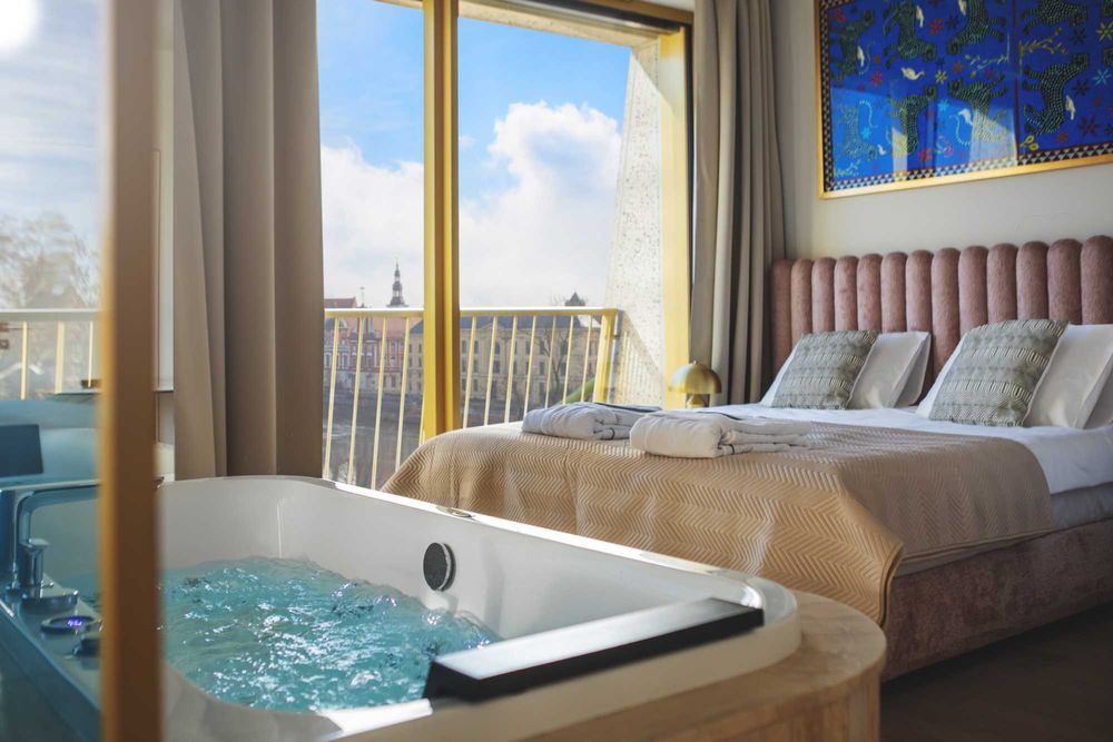 Luksusowe Apartamenty z Jacuzzi i Widokiem Na Odrę