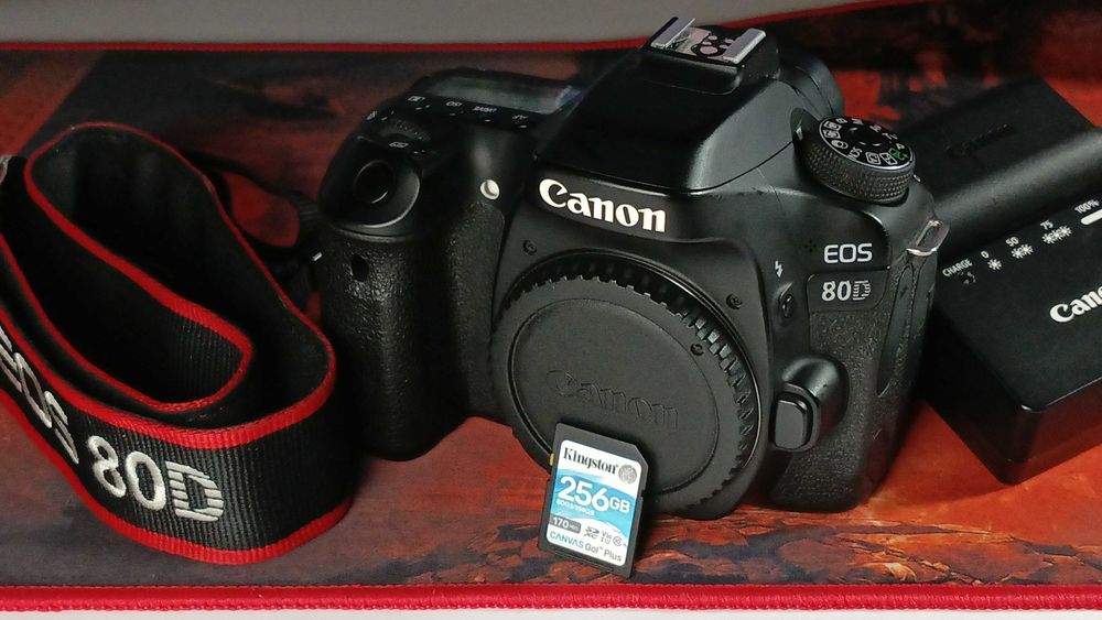 canon 80d - купити цифрові фотокамери - Ціна на OLX.ua