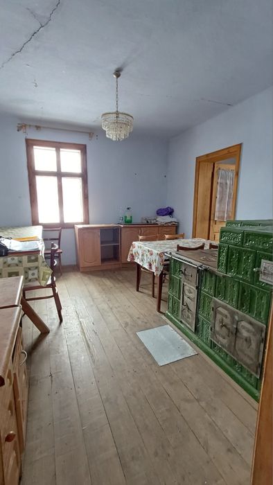 Продаж цегляного будинку