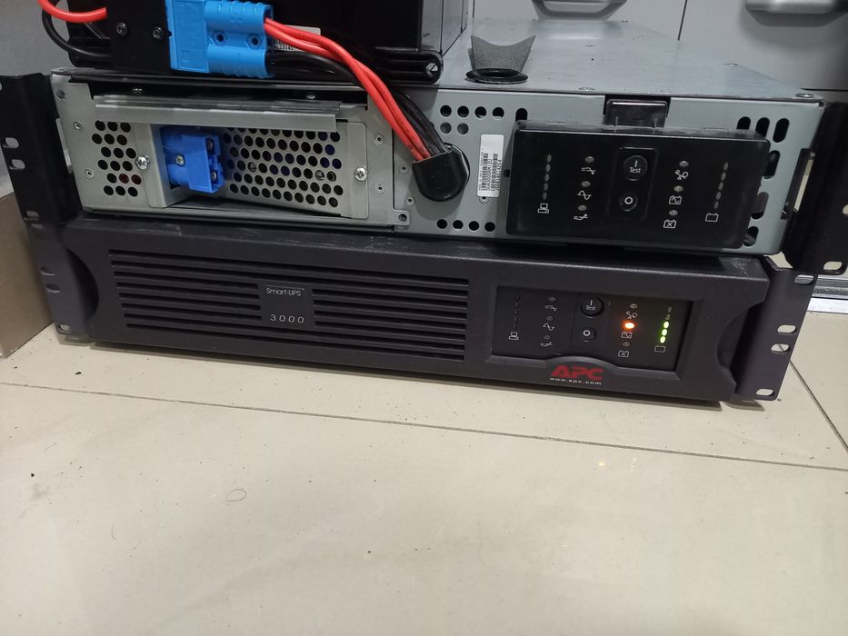 Джерело безперервного живлення APC 3000