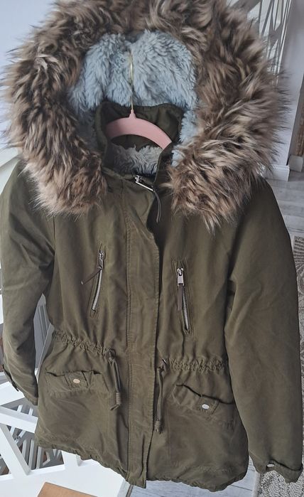 Kurtka parka zimowa ocieplana khaki Reserved 38