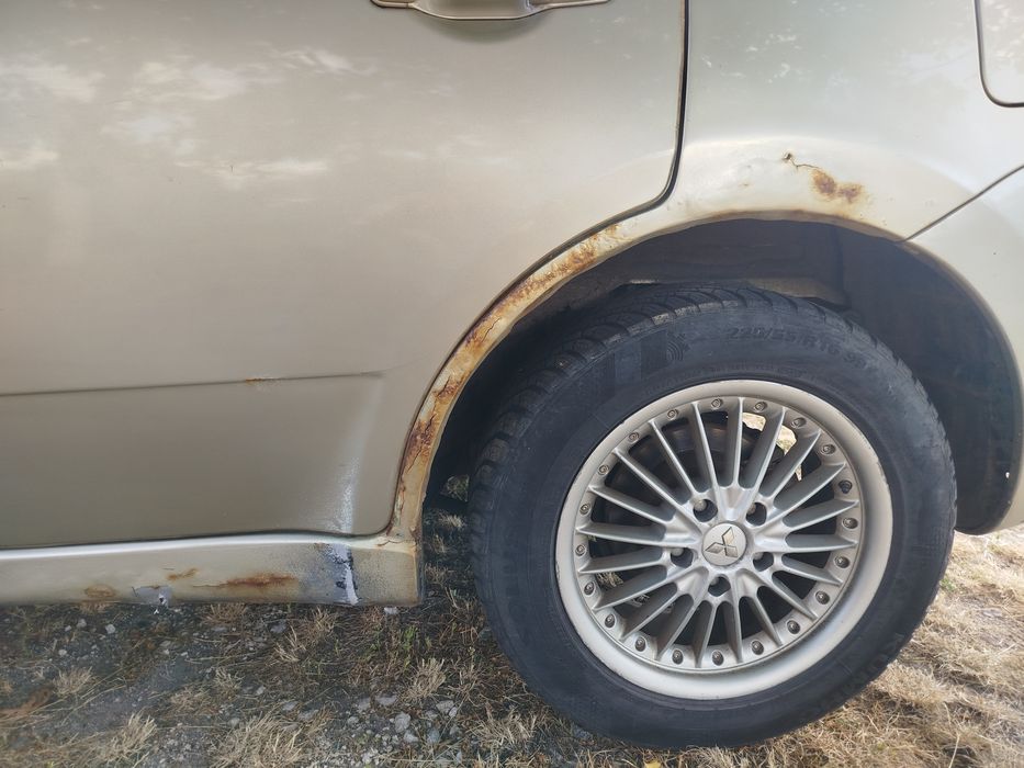 Mitsubishi Galant
