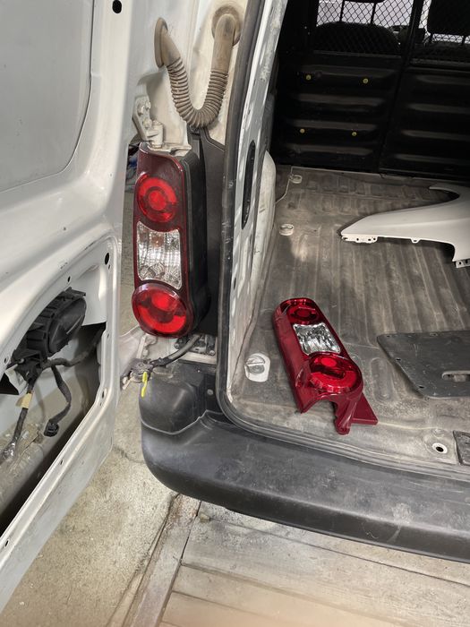 вантажівок фонарь задний peugeot Partner сітроенBerlingo длявантажівок