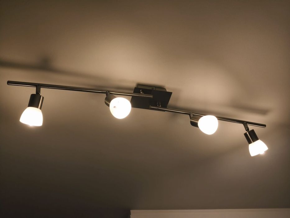 Candeeiro de 4 focos