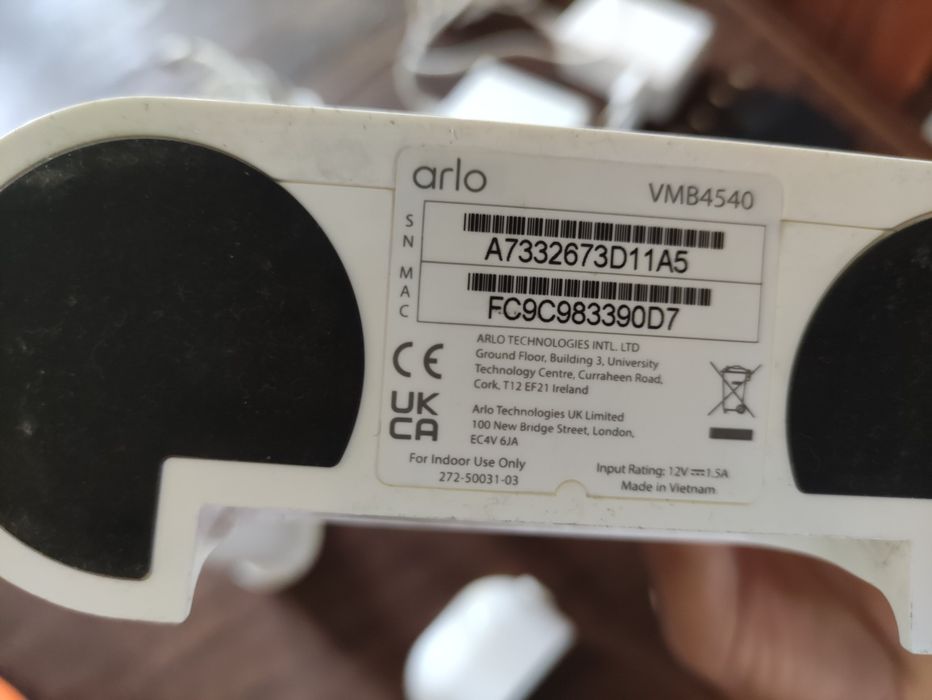 Kit Câmeras de Segurança Arlo – 4 Câmeras + 2 Hubs VMB4540