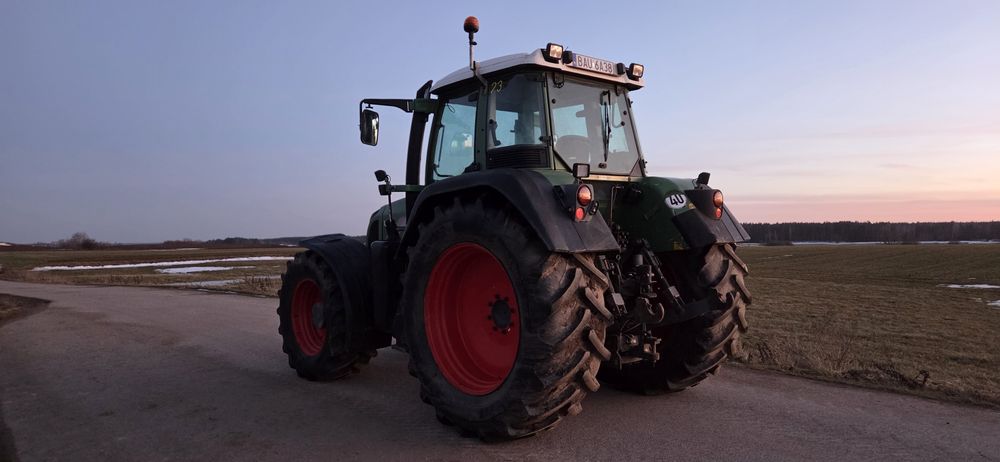 Ciągnik rolniczy Fendt 716 vario tms com3