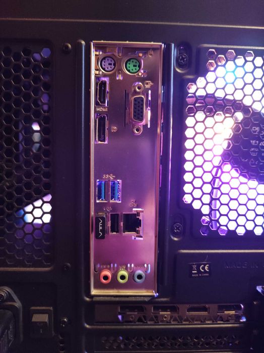 PC Gaming - RTX 2060 SUPER, i5 11400f, 16GB DDR4, H510M-E, Water Cooler + 6 Fans Static RGB, Gabinete Torre Aquarium