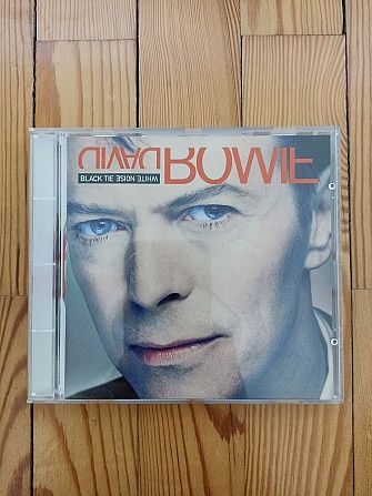 David Bowie  original cds.