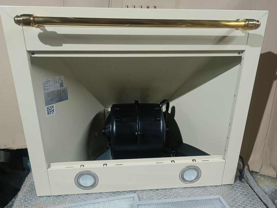 Витяжка купольна Klarstein Montblanc 60, кремова