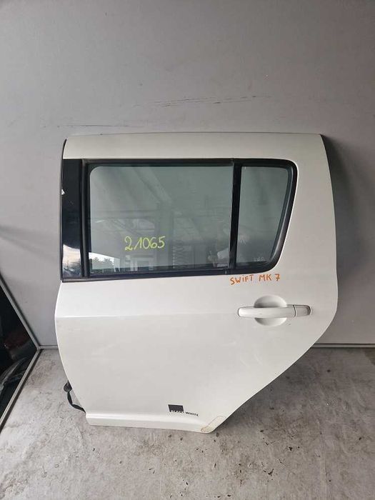 Suzuki Swift MK6 Drzwi Tył Lewe