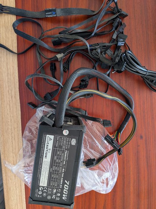 Fonte de alimentação 700w Cooler Master