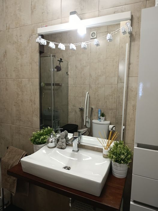 Espelho de casa de banho ótimo estado.