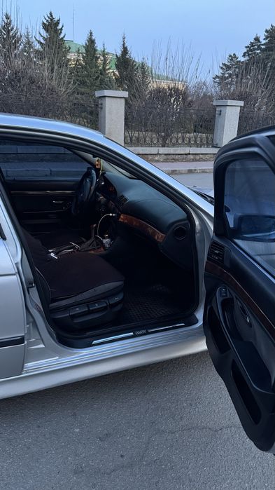 Продам БМВ Е39.