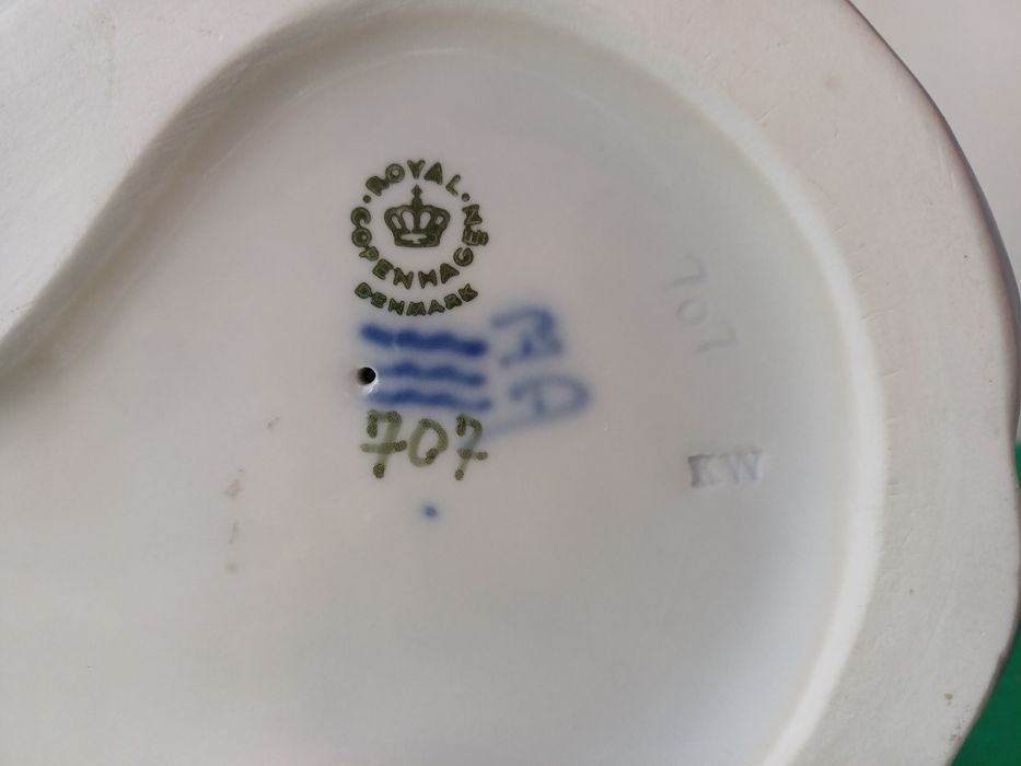 Figurka porcelanowa Royal Copenhagen  707