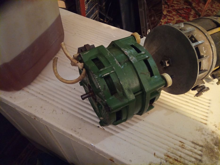 Мотор на стиральную машину СССР