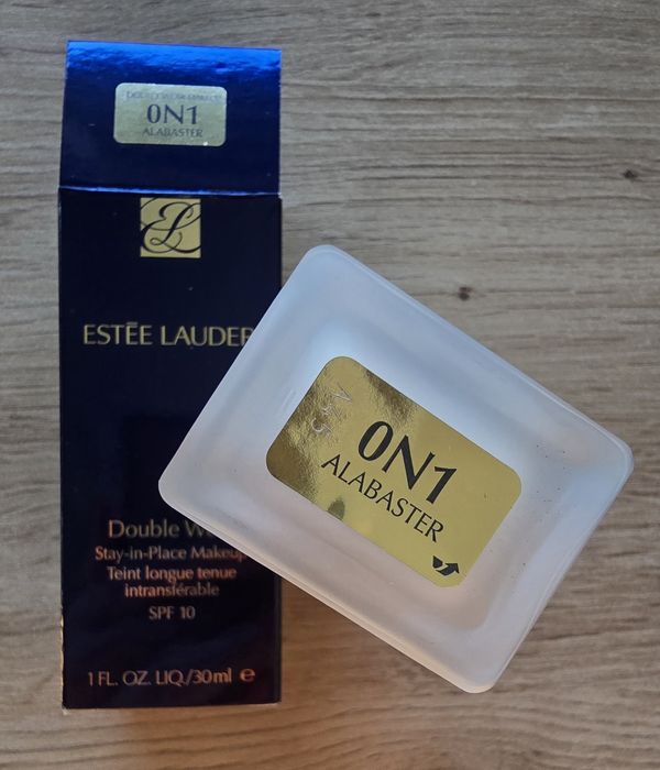 0N1 ALABASTER Double Wear Stara formuła