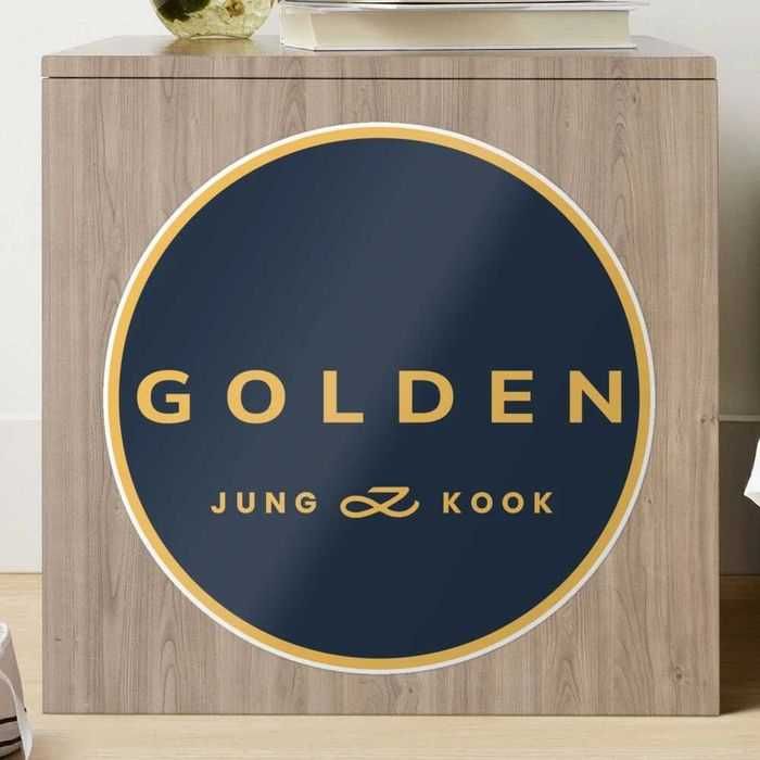 JUNGKOOK (BTS) - GOLDEN (1ST SOLO ALBUM)