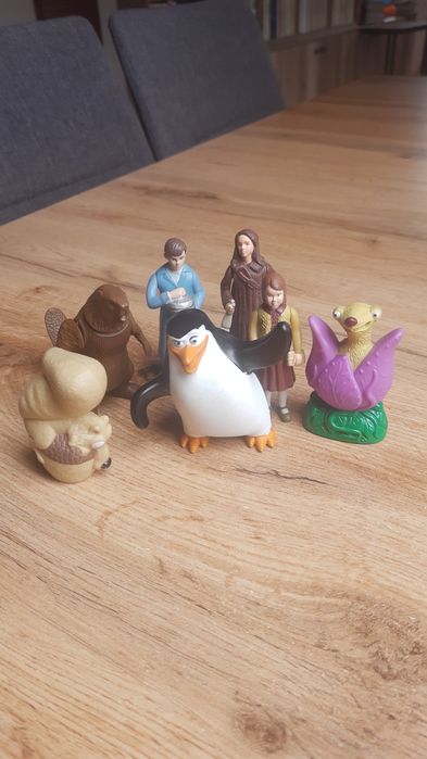 Figurki z bajek(np Epoka lodowcowa,Pingwiny z Madagaskaru)7 szt.