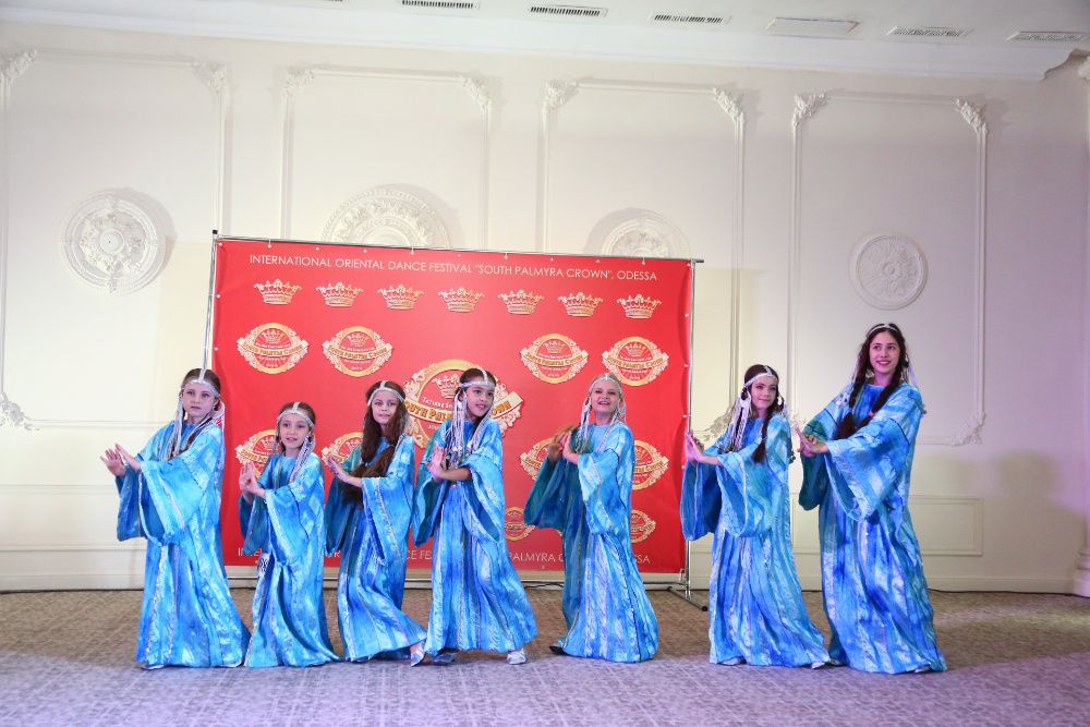 Танцы детям и взрослым. Восточный танец живота, Стретчинг Бачата K-Pop