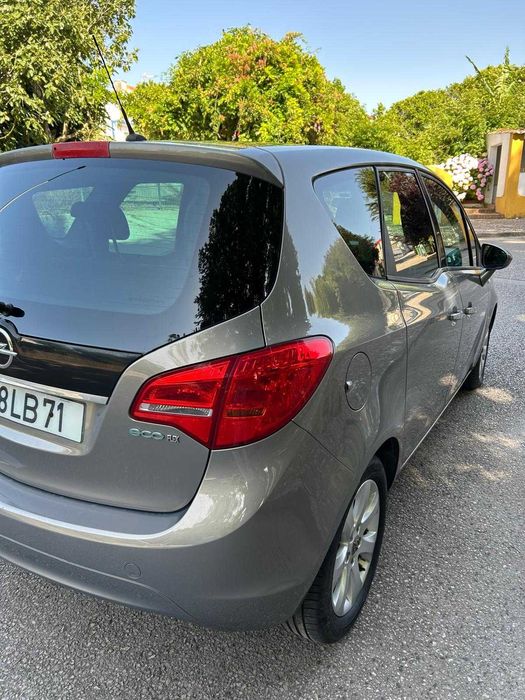 Vendo Opel Meriva em excelente estado
