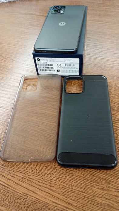 Motorola G13 wraz z etui