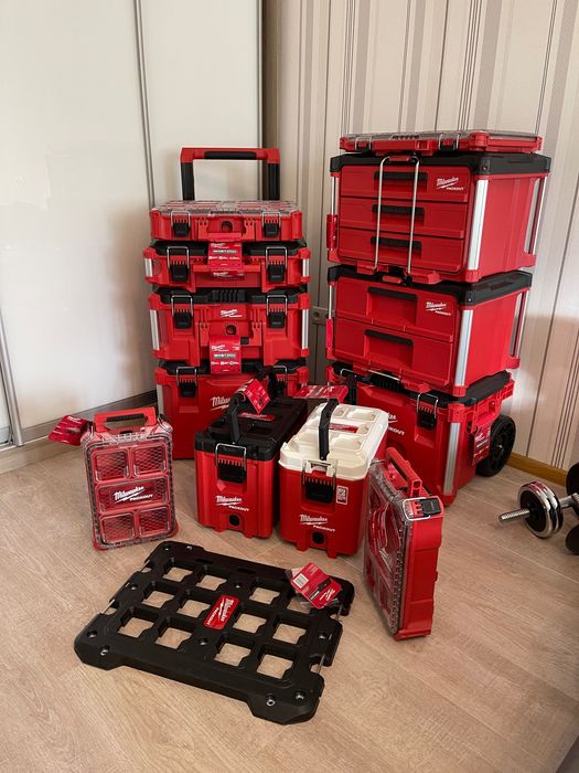 Ящик Milwaukee PACKOUT, набір або окремо. Кейс.