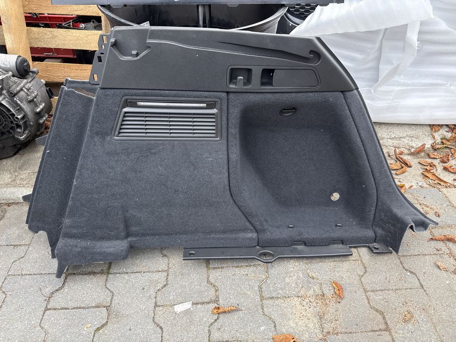 Boczek tapicerka bagaznika Audi Q5 80a