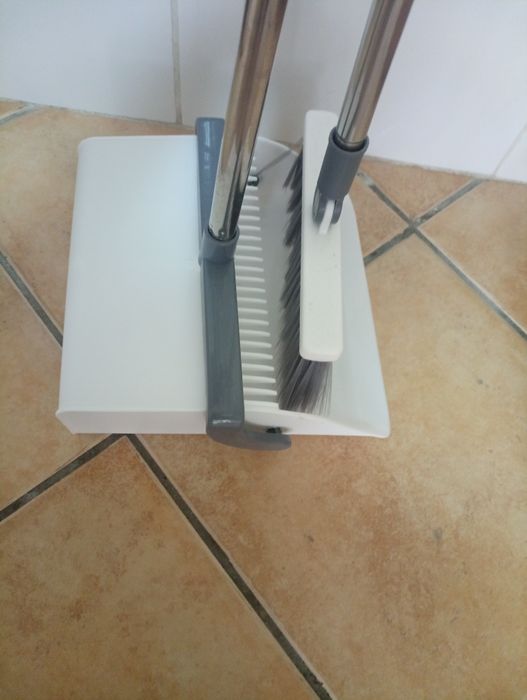 Vassoura e apanhador 2 em 1