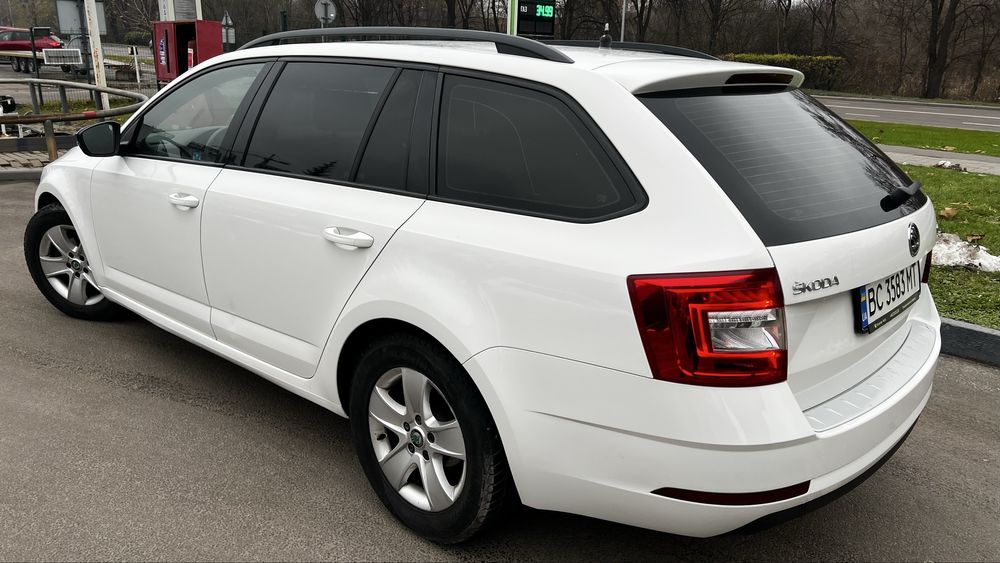Skoda.    Octavia  Автомат 2017 рік