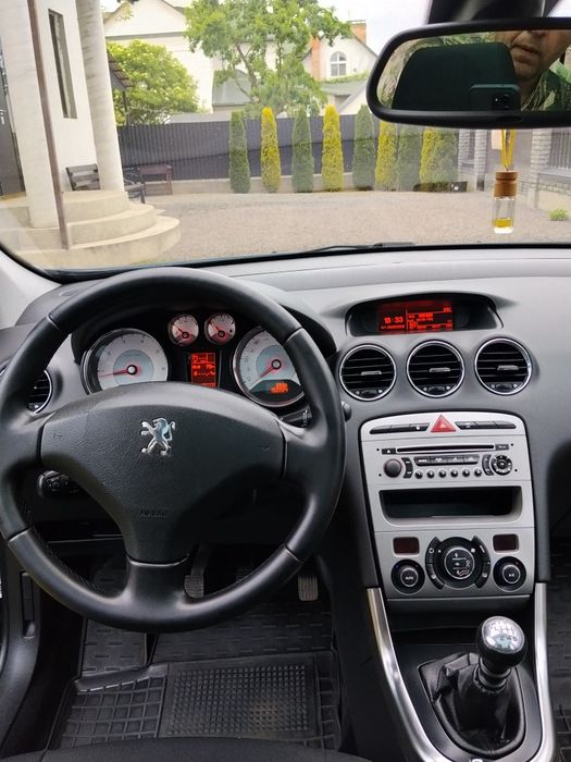 Peugeot  308 sw spot.