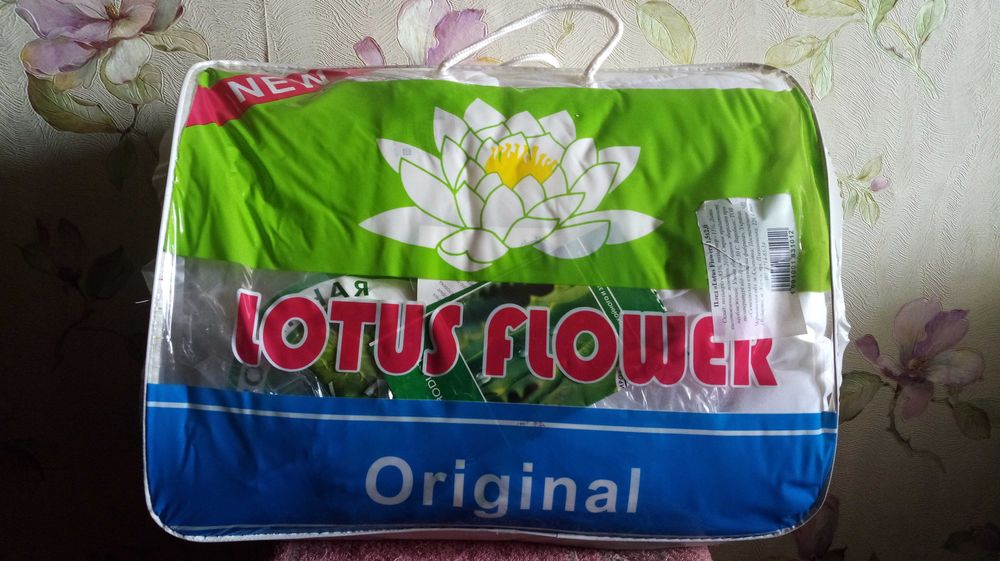 Плед 150*200 Lotus Flower  белый (полиакрил 85% полиэстер 15%) Новый